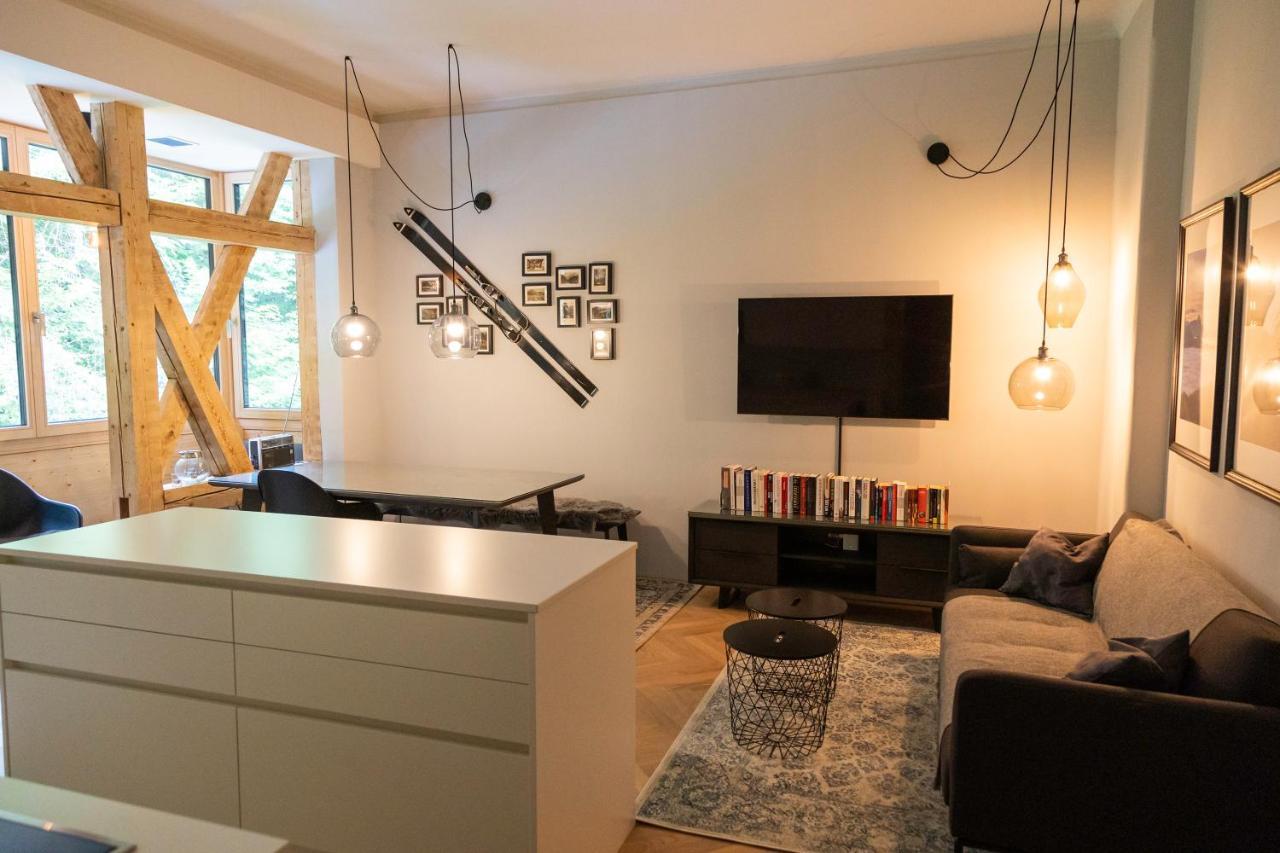 Apartment In Historischer Villa Mit Parkplatz Grünau im Almtal 外观 照片